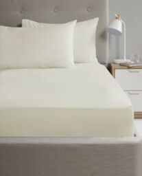 Rapport Home 56P Polycotton Fitted Sheet in Cream - Size: King