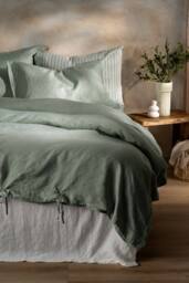 Soak&Sleep Misty Green French Linen Oxford Pillowcase Pair in Pale Green - Size: Super King - thumbnail 2