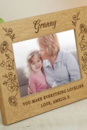 Personalised Memento Company Women's Personalised Wild Flowers 6x4 Oak Finish Photo Frame in Light Brown - thumbnail 3
