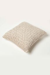 Homescapes Sofia Pleated Velvet Cushion in Cream - Size: 45 cm x 45 cm - thumbnail 5