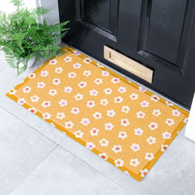 Artsy Mats Orange Daisy Pattern Indoor & Outdoor Doormat - 70x40cm - Size: 40 cm x 70 cm - image 1
