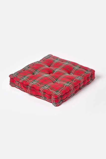 Homescapes Cotton Edward Tartan Floor Cushion in Red - Size: 40 cm x 40 cm - image 1
