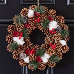 Dibor 36cm Pinecone & Roses Christmas Wreath with Star Wreath Hanger in Red - thumbnail 2