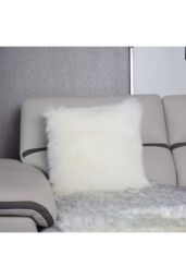 Living and Home 45*45cm Fluffy Faux Wool White Cushion Cover - thumbnail 5