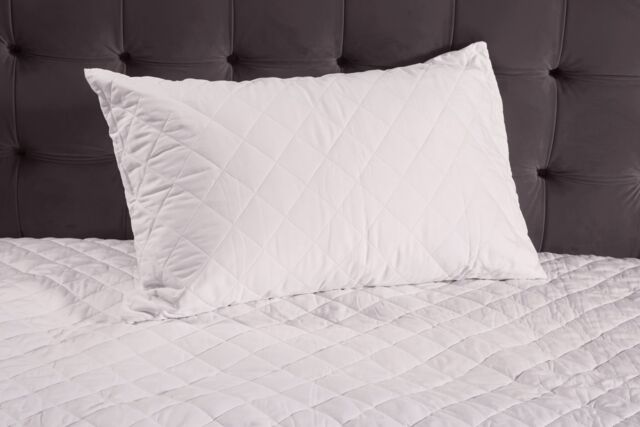 The Linen Consultancy 'TLC 5 Star Hotel Concept' Pure Cotton Quilted Mattress & Pillow Protector Set in White - Size: Single - image 1