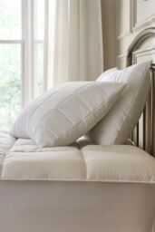 Hotel Pure Luxury Premium Suite Waterproof Mattress Topper & Pillow Protector Set in White - Size: Super King - thumbnail 1