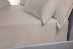 The Linen Consultancy 'TLC 5 Star Hotel Concept' 250TC Cotton Percale Extra Deep Fitted Sheet & Pair of Standard Pillowcases Set - thumbnail 1