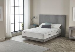 Somnior 28CM Deep Medium Firm Memory Foam Pocket Sprung Mattress, 7 Zone Comfort & Support Alovera Mattress in White - Size: Small Double - thumbnail 5