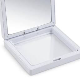 KDMD Med 3D Floating Frame Display 9x9cm - White for Jewelry & Collectibles - Size: 9x9 cm - thumbnail 2