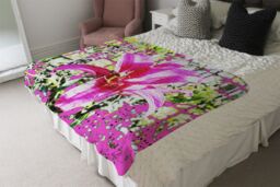 Benjamin Tate Design Pink Flower Blanket in Natural - Size: 120 cm x 150 cm - thumbnail 3
