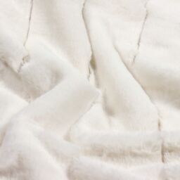 Paoletti Empress Faux Fur Throw in Cream - Size: 130 cm x 180 cm - thumbnail 4