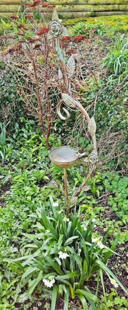 Inspirational Gifting Bird Bath on Stake with Decorative Leaves in Green - image 1