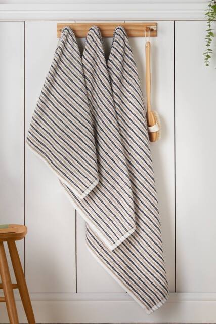Catherine Lansfield 'Rice Weave Stripe' Bath Towel in Grey - image 1