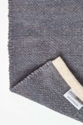 Homescapes 100% Cotton Plain Chenille Rug in Dark Grey - Size: 90 cm x 150 cm - thumbnail 5