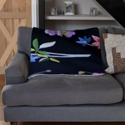 Benjamin Tate Design Vibrant Flowers Blanket in Natural - Size: 120 cm x 150 cm - thumbnail 2