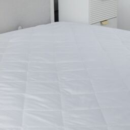 Snug City 12INCH Deep Quilted Mattress Protector Microfibre Soft Touch Fitted Sheet in White - Size: Single - thumbnail 1