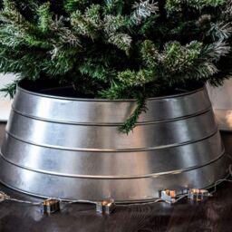 Ivyline Metal Christmas Tree Skirt Galvanised - H26cm W67cm - Light weight - Premium Quality in Silver