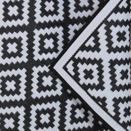 Charles Bentley Lightweight Waterproof Indoor/Outdoor Rug in Black - Size: 120 cm x 170 cm - thumbnail 4