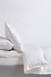 Homescapes Premium White Goose Down 9 Tog Duvet - Size: King - thumbnail 3