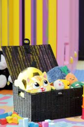 Arpan Resin Woven Hamper Storage Basket Boxes in Black - Size: Medium - thumbnail 4