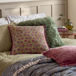Furn Rowan Faux Fur Cushion in Green - Size: 50 cm x 50 cm - thumbnail 6