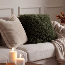 Furn Rowan Faux Fur Cushion in Green - Size: 50 cm x 50 cm - thumbnail 4