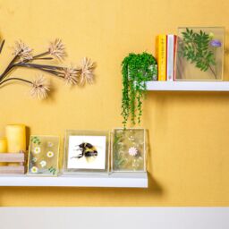 "Nicola Spring Standing Metal Photo Frame - 5"" x 7"" - Picture Display Poster Frame in Gold" - thumbnail 5