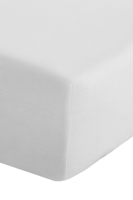 Catherine Lansfield 'Easy Iron Percale' Combed Polycotton 35cm Depth Sheet in White - Size: Super King Fitted - image 1