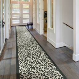 runrug Hallway Carpet Runner Rug - Soft & Comfy, 9mm - 'Rosette' in Black - Size: 60 cm x 210 cm - thumbnail 1