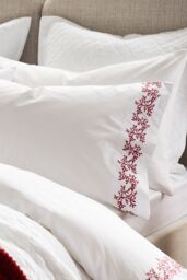 CHRISTY 'Mistletoe' Romance Design Cotton Duvet Cover Set in Red - Size: Double - thumbnail 3
