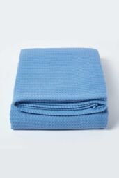 Homescapes Cotton Waffle Blanket Throw - Soft, Breathable & Skin-Friendly in Blue - Size: 125 cm x 150 cm - thumbnail 2