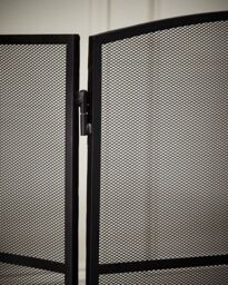 Dibor Vintage Style Large Black Folding Fireplace Guard Fire Screen Window Pane Fire Guard H75cm x W122cm - thumbnail 5