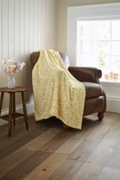 Deyongs Daisy Soft Fleece Printed Floral Throw Blanket in Yellow - Size: 130 cm x 170 cm - thumbnail 1