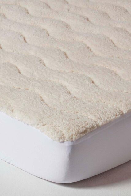 Homescapes Deep Quilted Fleece Mattress Topper in White - Size: Double - image 1