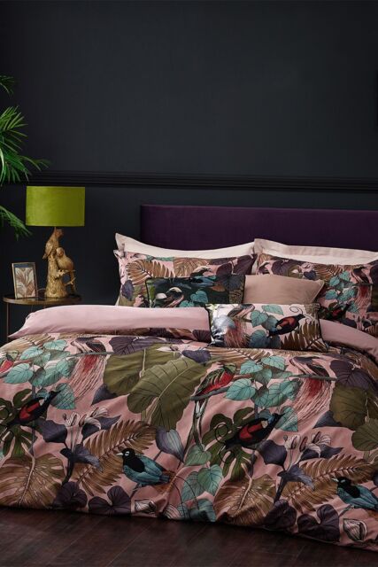 Wylder Tropics Moriyo Tropical Velvet Duvet Cover Set in Pink - Size: Single