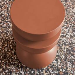 sweeek Side table, end table, bedside table metal Ø32 x H46.5cm in Terracotta - thumbnail 7