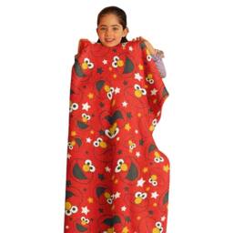 Sesame Street Fleece Elmo Blanket in Red - Size: Crib - thumbnail 4