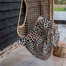 Benjamin Tate Design Leopard Spots Blanket in Natural - Size: 120 cm x 150 cm - thumbnail 4