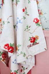 Cath Kidston Floral Rose & Bows Velour Printed Bath Towel in White - thumbnail 4