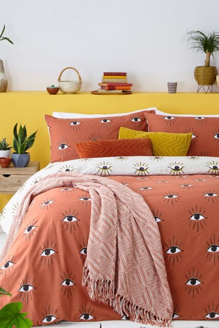 Furn Theia Abstract Eye Duvet Cover Set in Light Red - Size: King - image 1