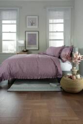 The Lyndon Company Gingham Frilled Cotton Duvet Set Printed with Frill Detailing in Burgundy - Size: Single - thumbnail 2
