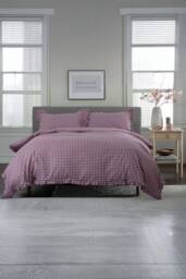 The Lyndon Company Gingham Frilled Cotton Duvet Set Printed with Frill Detailing in Burgundy - Size: Single