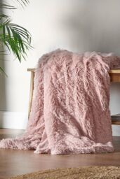 Catherine Lansfield 'Cuddly' Blanket Throw in Pink - Size: 150 cm x 200 cm