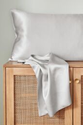 Murmur ' ' Silk Pillowcase in Grey - Size: Standard Pillow Case