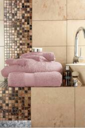 Dyzi Supersoft Absorbent Egyptian Cotton Bathroom Towels 550GSM in Pink - thumbnail 6
