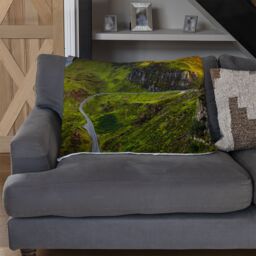 Benjamin Tate Design Panorama of Quiraing mountains sunset at Isle of Skye, Scottish highlands Designer Blanket in Natural - Size: 120 cm x 150 cm - thumbnail 2