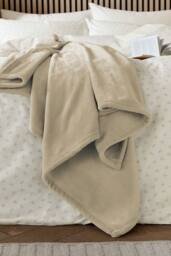 Helena Springfield 'Snug' Fleece Throw in Cream - Size: 140 cm x 180 cm - thumbnail 2