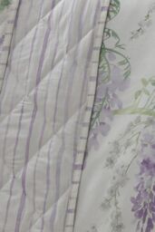 Dreams & Drapes 'Wisteria' Printed Reversible Duvet Cover Set in Lilac - Size: King - thumbnail 3