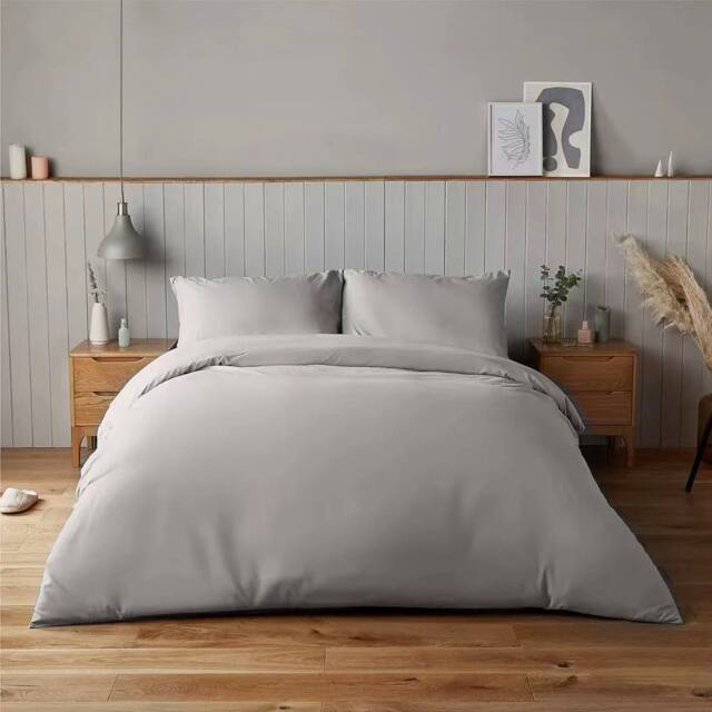Voltico Silentnight Supersoft King Size Duvet Cover Set in Pale Grey - image 1