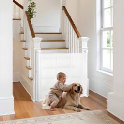 Ferand Retractable Baby Gate 870 mm Tall Extends up to 1400 mm Wide in White - thumbnail 3